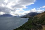 Atemberaubende Fahrt entlang des Lake Wakatipu von Queenstown nach Glenorchy