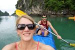 Kayak fahren in der Halong Bay